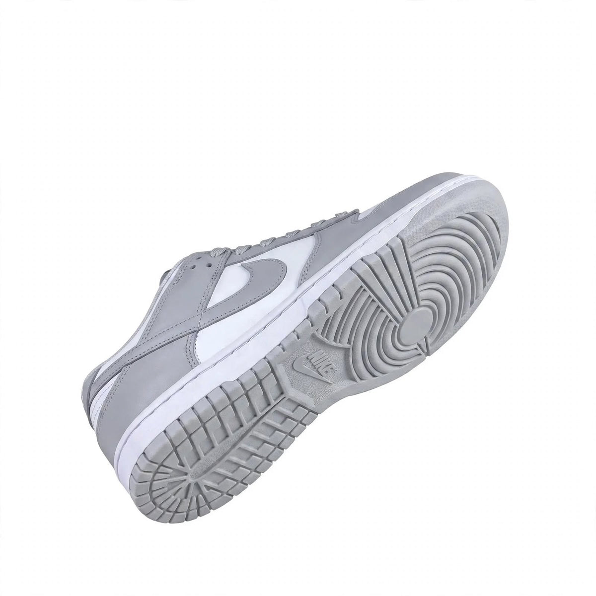 Dunk Low Style grey fog sneaker outsole