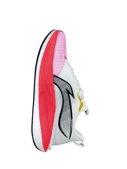 BUZZ Aero — Ultraleichter Cloud-Walk Sneaker