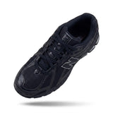 Black retro runner sneaker outsole