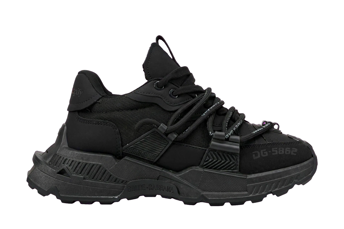 D&G Style black chunky runner sneaker side view