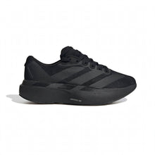Boston 12 Style streamlined runner sneaker