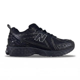 1906R Style black retro runner sneaker
