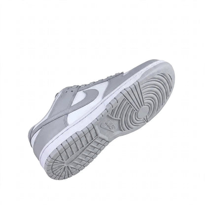 Dunk Low Style grey fog sneaker outsole