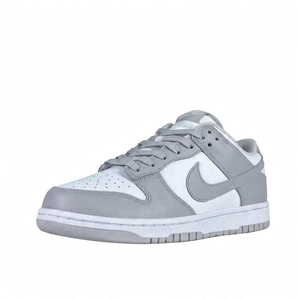 Dunk Low Style grey fog sneaker detail